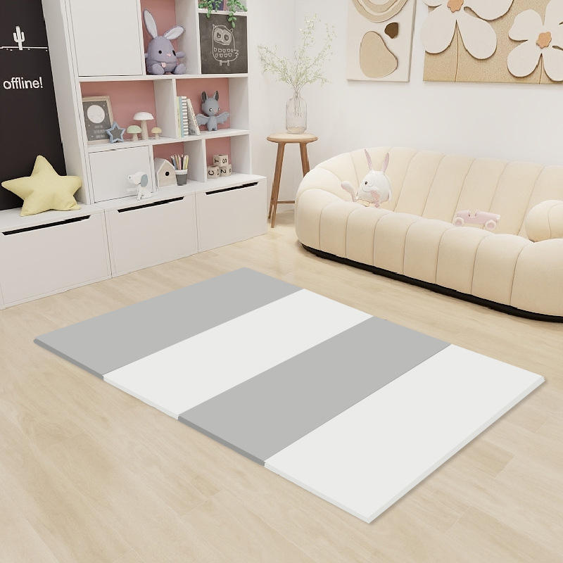 สีขาวอมเทา