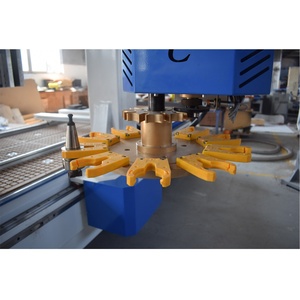 Cabezal de perforación 5 + 4 de alta calidad, máquina de anidamiento CNC de China, diseño de puerta de madera, fabricación de enrutador CNC de madera ATC de 4 ejes, precio - Product Image 2