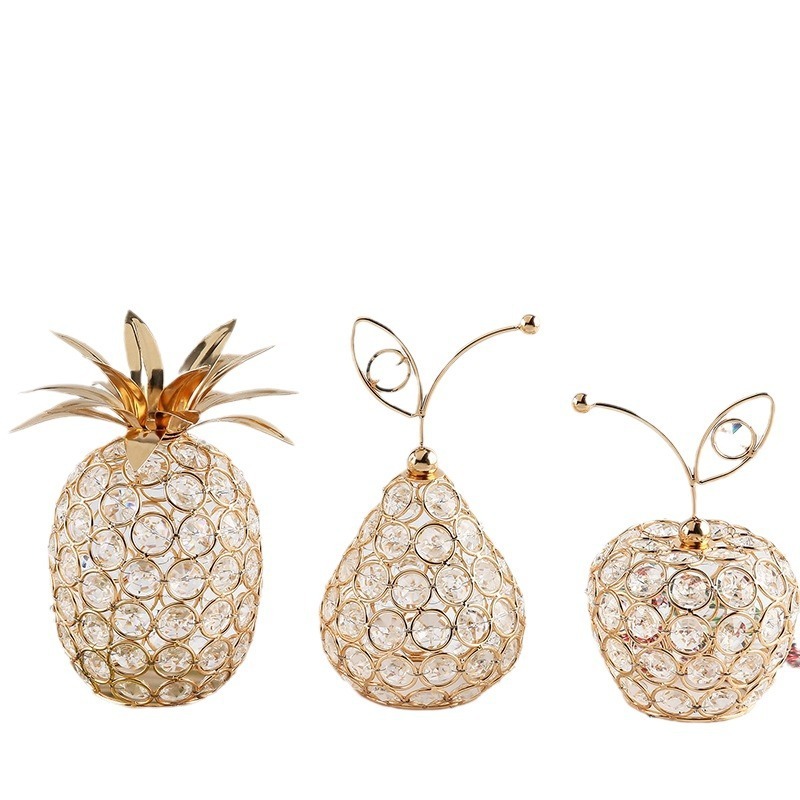 Golden three piece set