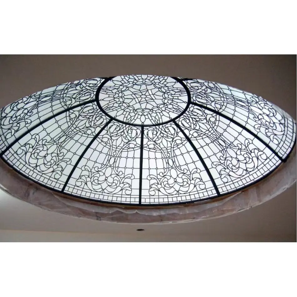 Tragaluz de techo de vidrio Tipo redondo con diseño de marco de metal Cúpula de vitral templado