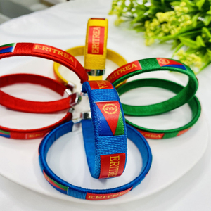 プロモーションギフトスポーツ応援プロップフレキシブルナイロンC字型エリトリア国旗チャームブレスレット - Product Image 1