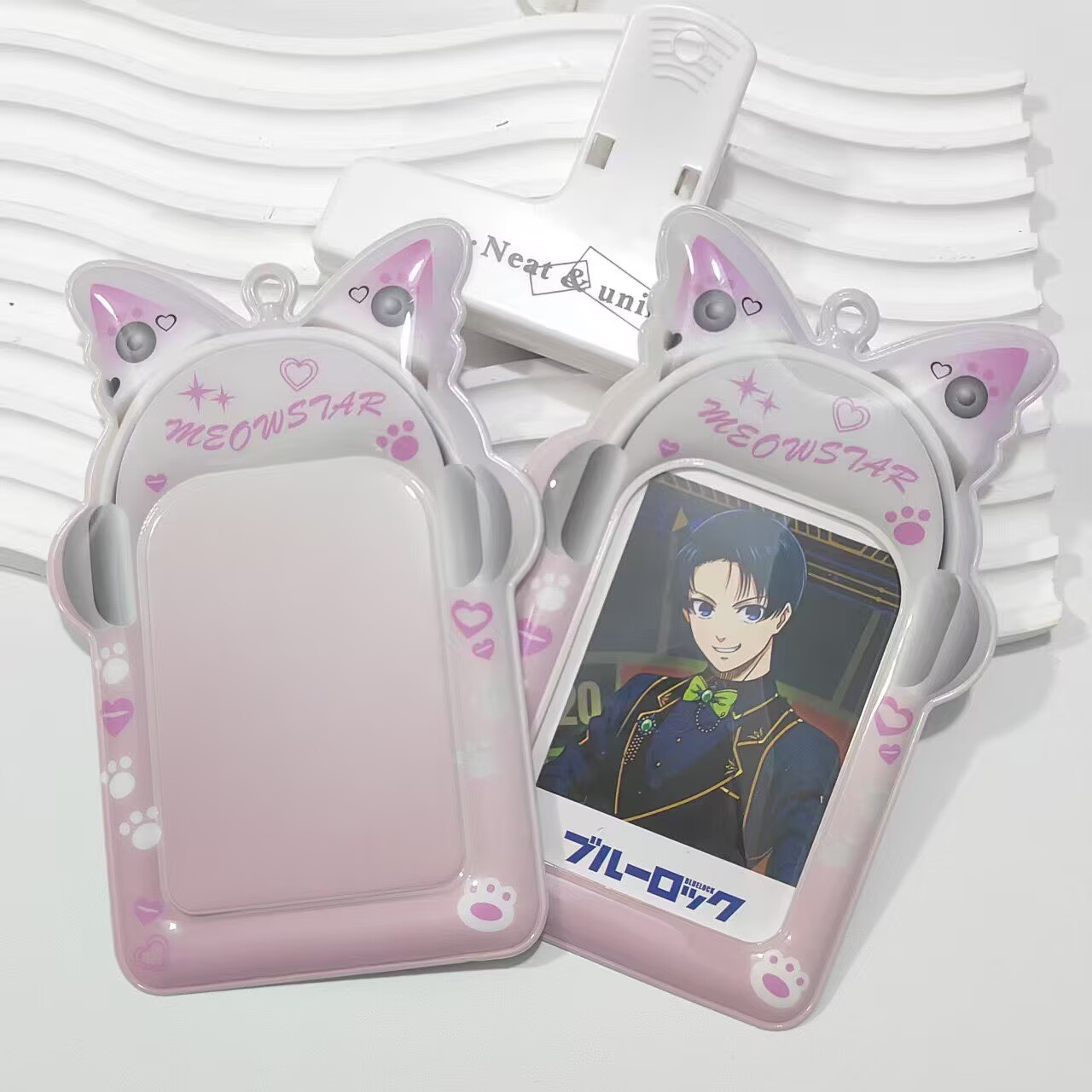 Pink love headphone cat card holder
