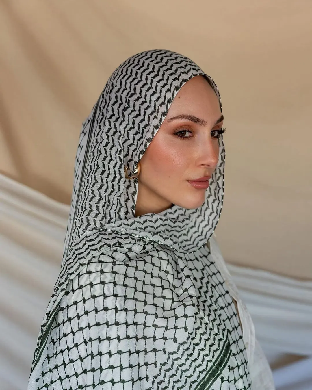 พิมพ์สุทธิ Modal สุภาพสตรีฮิญาบสําหรับมุสลิมปาเลสไตน์ Keffiyeh ผ้าพันคอBreathableน้ําหนักเบาชีฟองฮิญาบ