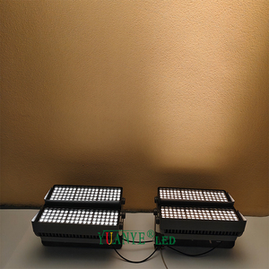 Due teste con scudi 350W con scudo RGB RGBW Sport Stadium Led Flood Light progetto di illuminazione facciata YY-TG7S decorazione - Product Image 6