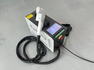 高端新款厂家热销光纤便携式脉冲100W200W激光清洗机，售后服务好