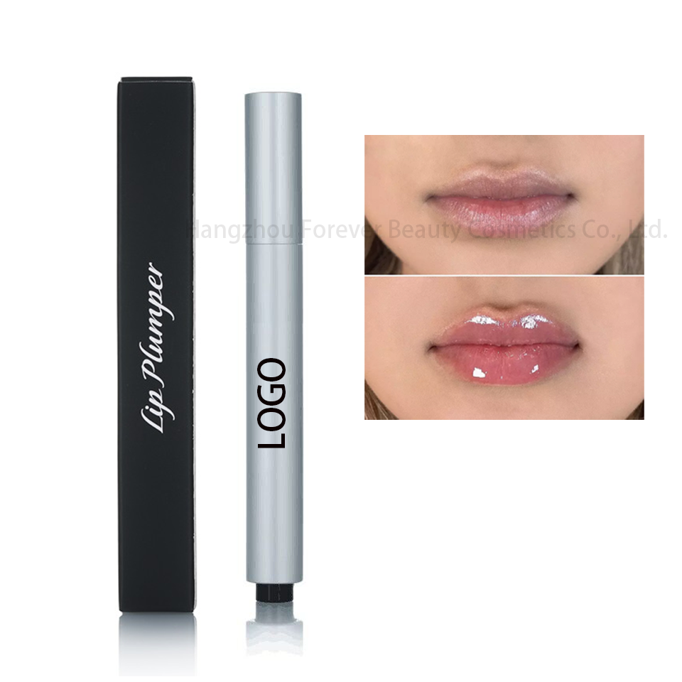 Lèvre extrême plus dodu dans le tube argenté mat