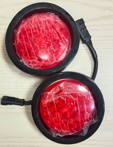 1900000006 24V <strong>LED</strong> 4&quot; Round Stop Turn Tail Light with Grommet <strong>QL</strong>-5024 - Product Image 3