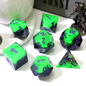 चमकदार हरे और चमकदार काले रंग का रेसिन dd dice सेट, डंडों और ड्रेगन बोर्ड Games-N23 के लिए हस्तनिर्मित पॉलीहेडल आरपींग - Product Image 1