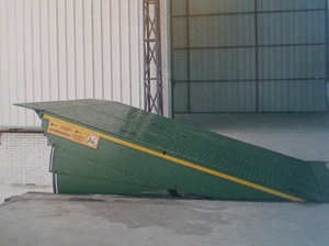 Rampas de muelle de carga y descarga fijas de 10 toneladas CE Rampa de descarga de camiones - Product Image 4