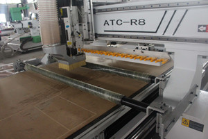自動ロードおよびアンロードCNCルーターリニアATC 1325 CNCルーターATCファサシングルアームATC CNCルーター - Product Image 4