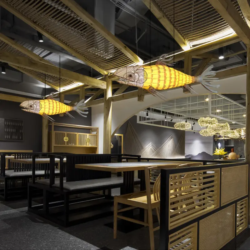 Lámpara colgante en forma de pez de estilo japonés, madera personalizada, decoración de iluminación artística para restaurante
