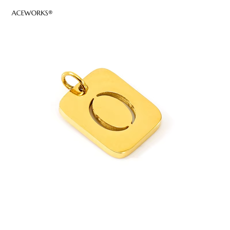 Pendentif en forme de O