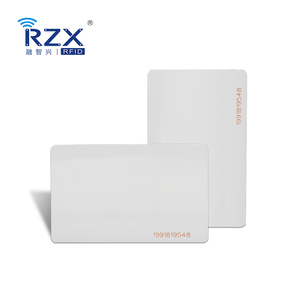 Kostenlose Probe Druckbare weiße leere Laser code CR80 Visitenkarte Kunststoff PVC-Chip TK4100 ID-Karte für die Zugangs kontrolle
