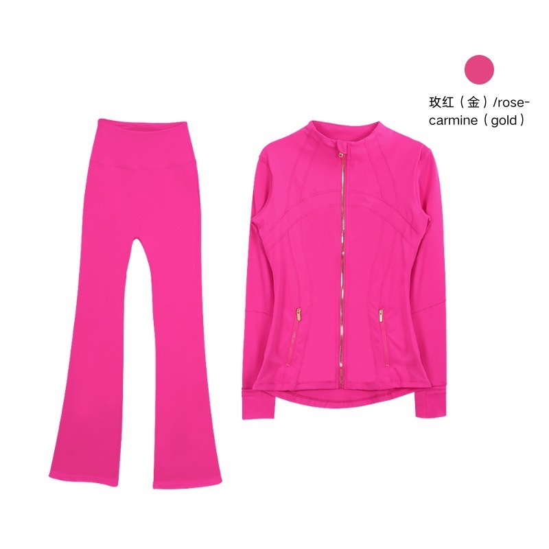 Costume évasé en or rose