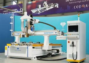 Enrutador CNC de cambio de herramienta automático multifunción, máquina perforadora y de grabado de corte de madera para producción de muebles de panel - Product Image 2