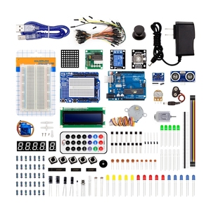 Arduinoプラスチックケース用究極のキットUSプラグ付きバッテリータイプなし - Product Image 1