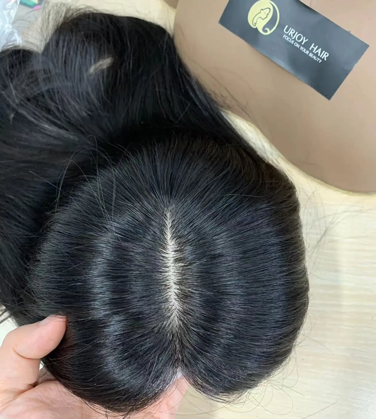 Hochwertige Echthaar teile jungfräuliches chinesisches Haar natürliche Farbe Clip in Seiden basis Haar deckel für Frauen