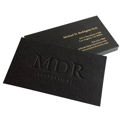 Cartão preto da parte alta com ouro-carimbando o apoio do serviço feito sob encomenda do cartão da personalização imprimindo seu próprio logotipo