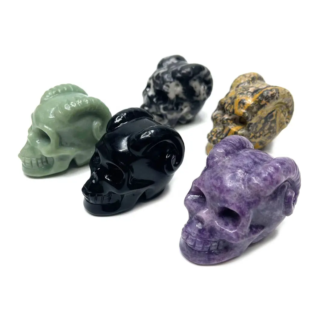 Wholesale Tai Chi jade Horned Skulls Carved Crystal Stone Skulls Heads With Ram Horns