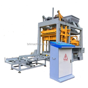 Maquinaria automática de material de construcción a pequeña escala, máquina de bloques de maquinaria de fabricación de ladrillos de cemento de enclavamiento de hormigón - Product Image 5