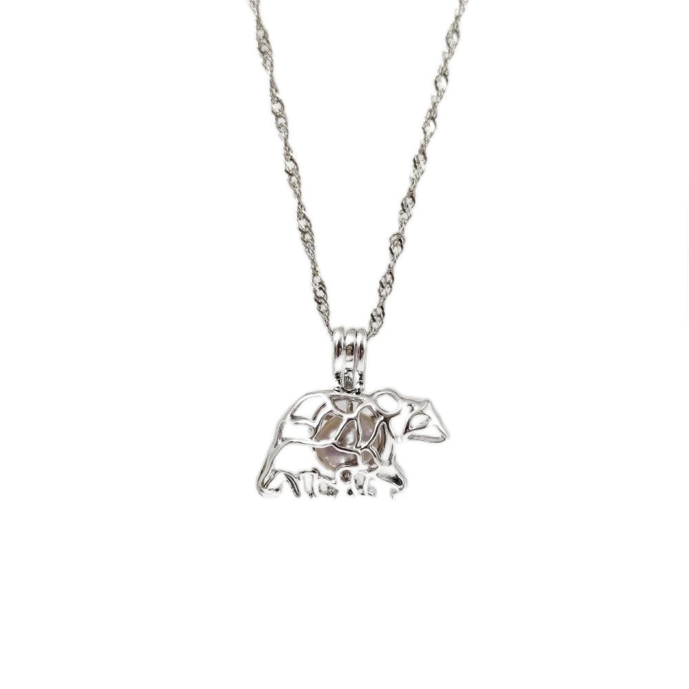 9 # Ours polaire maternel