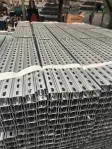 Soğuk rulo şekillendirilmiş galvanizli C kanal çelik u-şekil desen sınıfı ASTM/ASIS standart delikli yapı - Product Image 2