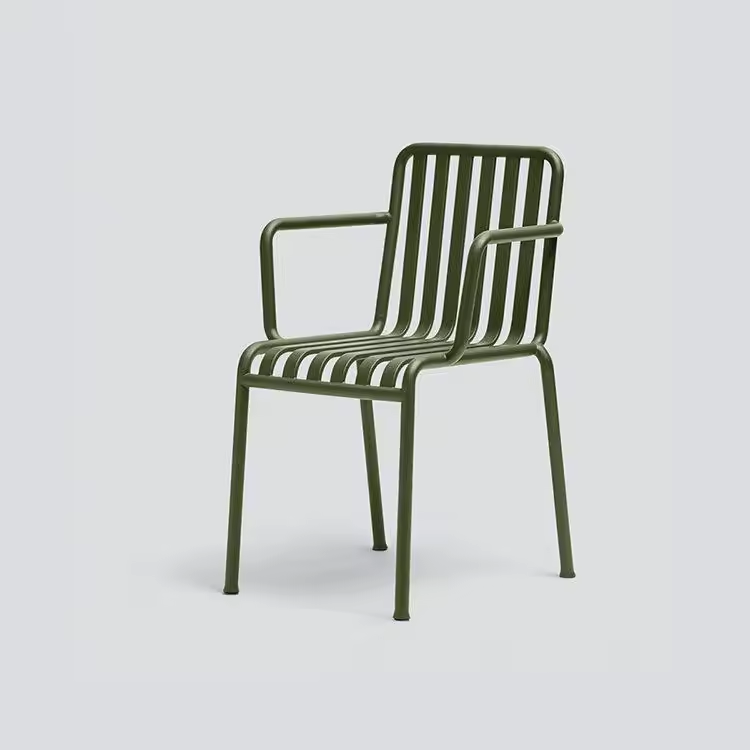 B (Chair)