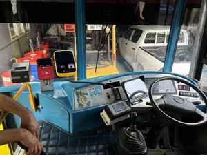 E-ticketing, validatore di autobus, pagamento contactless NFC, codice QR, lettore di carte, MiFare, 3G/4G, WiFi, GPS: M10