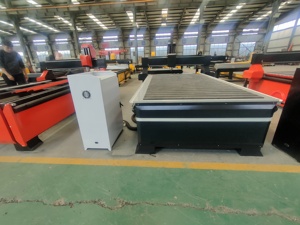 Enrutador CNC de anidamiento 1325, máquina de tallado de madera para fabricación de gabinetes personalizados, equipado NC Studio Syntec Richauto Control de alta calidad - Product Image 5
