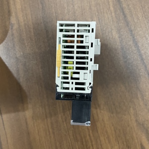 Orijinal yeni stok PLC modülü CJ serisi yüksek fonksiyonlu I/O ünitesi CJ1W-DA08V dijital Analog giriş/çıkış modülü RS485 iletişim
