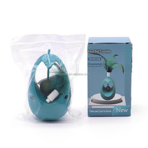 Juguetes de hierba gatera para gatos, vaso de juguete para gatos con bolas de hierba gatera comestible, juguete divertido interactivo para interiores con plumas, juguete para hacer ejercicio - Product Image 2