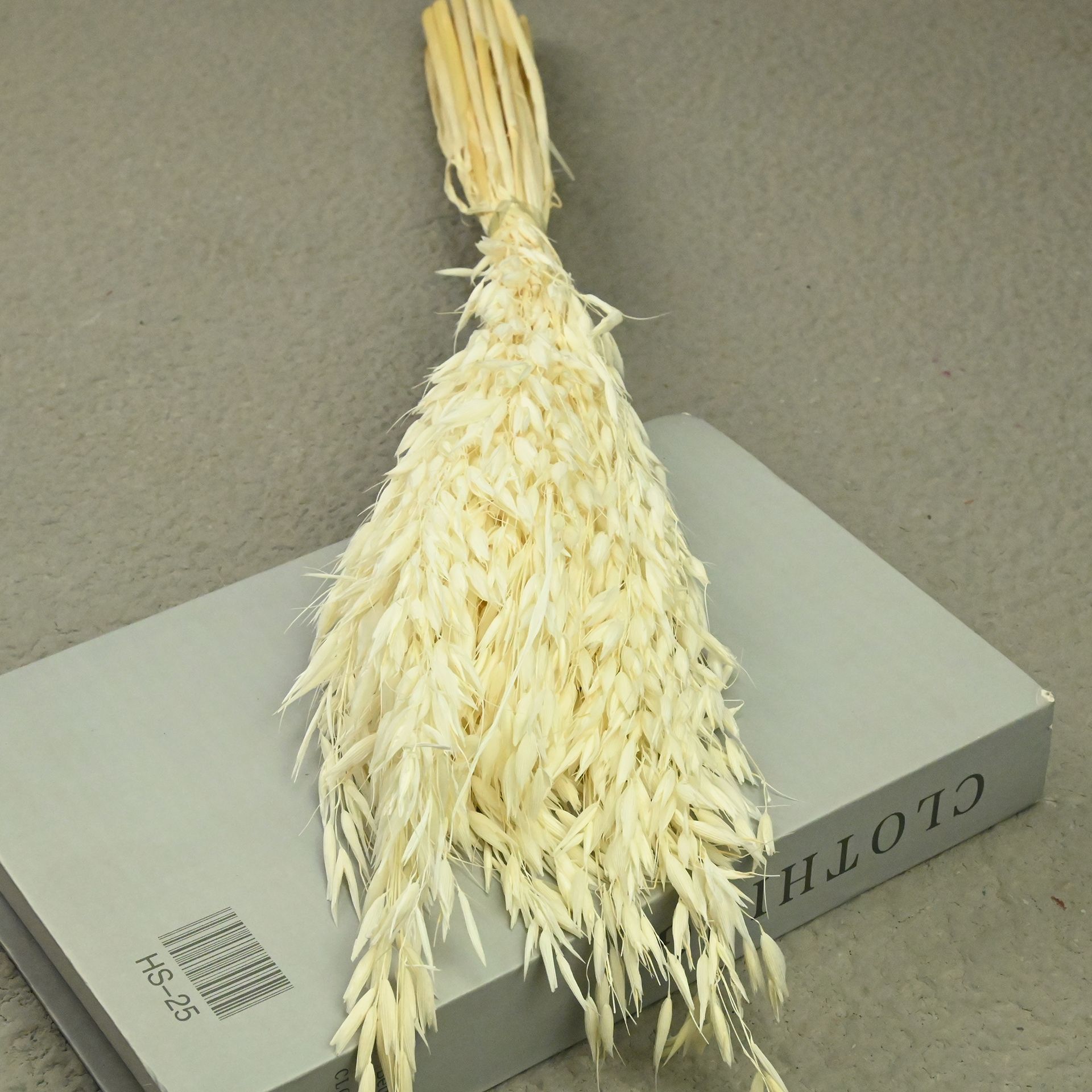 Oat white