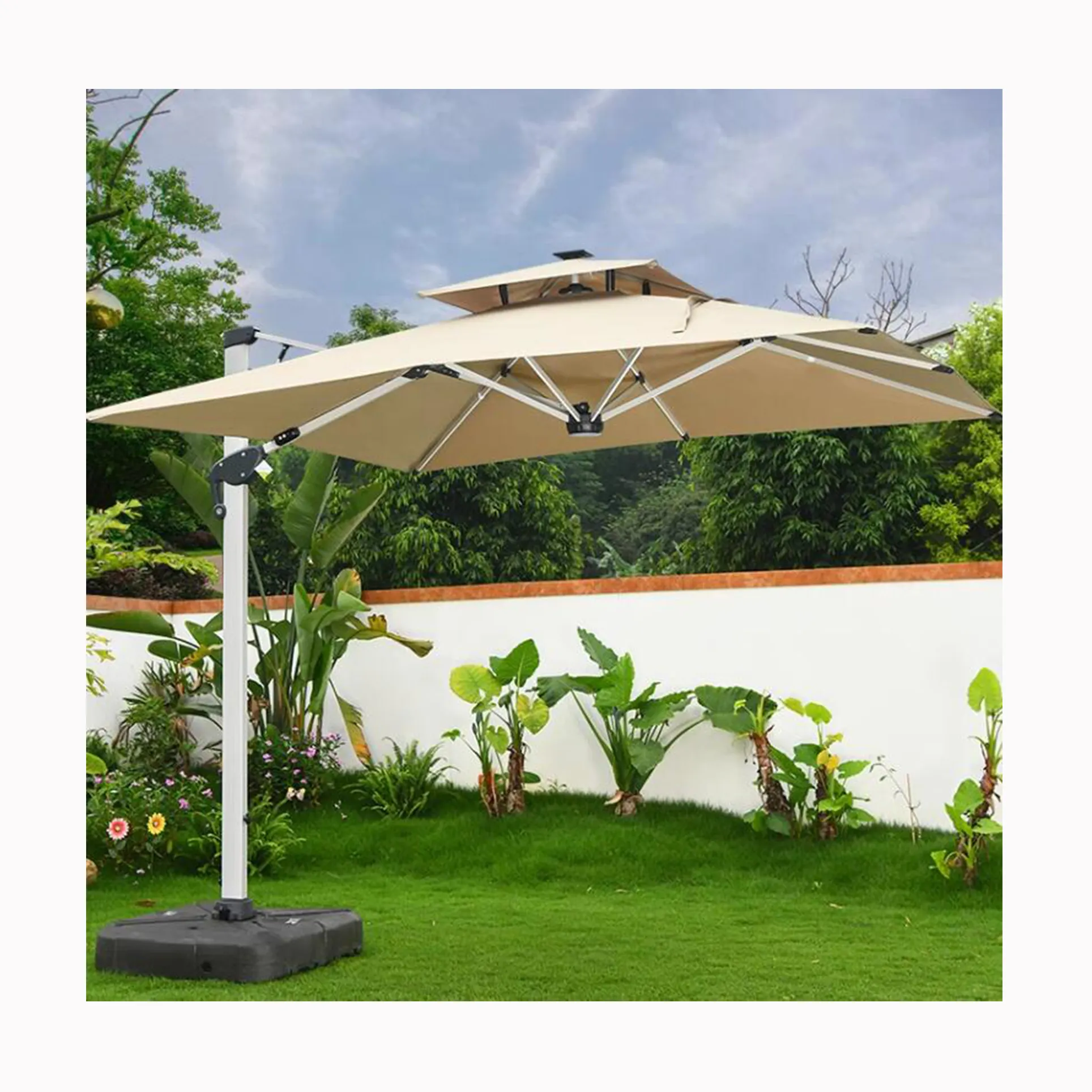 Ombrello esterno in alluminio parasole con pannello solare per hotel ristorante parasole idraulici in magazzino con luci a LED