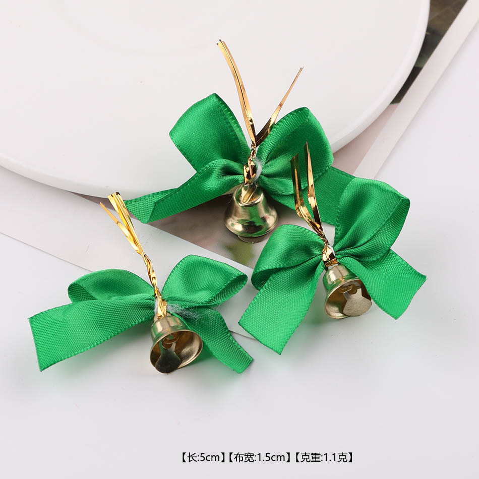 Green cloth with ties (with bells)
