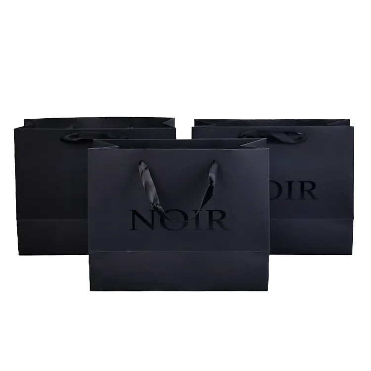 Venta al por mayor de lujo negro impreso marca Logo diseño ropa al por menor compras joyería bolsa de regalo de papel con asa
