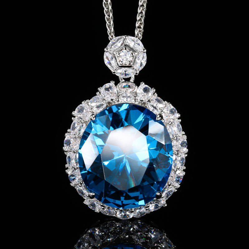 Colgante de cristal azul puntiagudo con cadena Chopin.