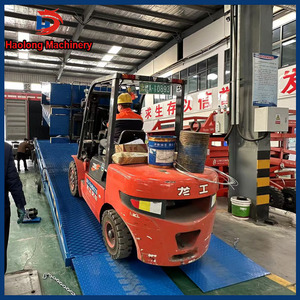Adjustable 10 Ton Forklift Ramp 1.1-1.8m Height Container Boarding Bridge Gearbox <strong>Core</strong> Component Efficient <strong>Loading</strong> <strong>Unloading</strong> - Product Image 2