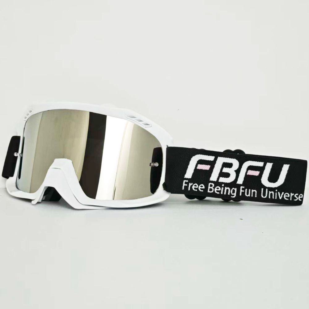 Gafas plateadas con montura blanca.