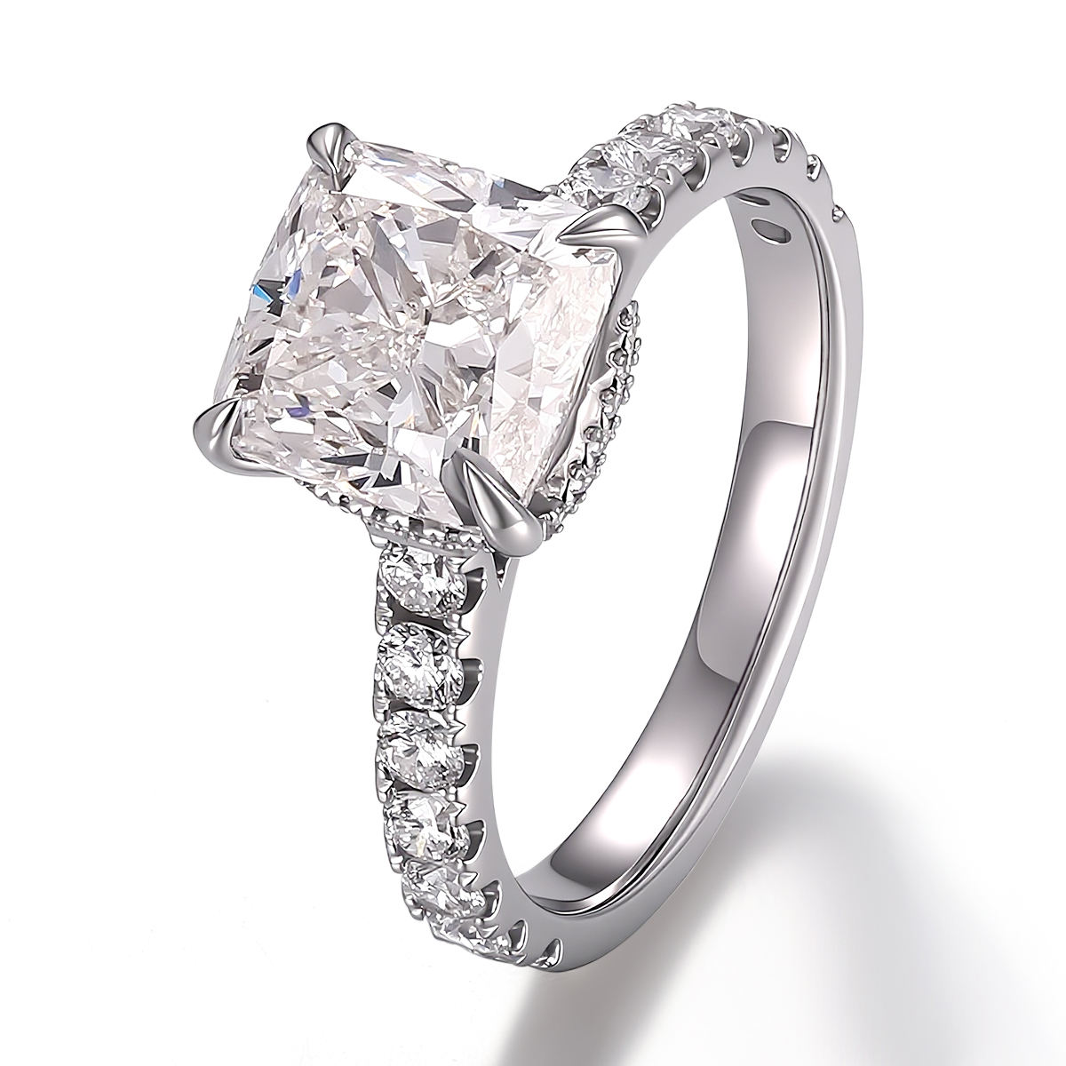 Bague en or massif 10K avec diamant de laboratoire.