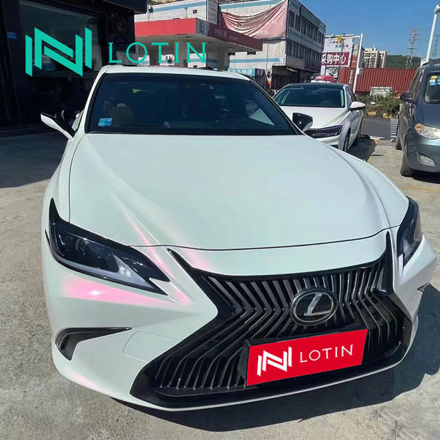 Blanc brillant à rose