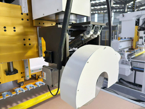 Enrutador CNC MDF de madera maciza con servomotor absoluto de autobús, máquina enrutadora CNC ATC de corte de mesa al vacío con hoja de sierra - Product Image 4