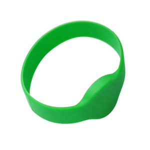 बिक्री के लिए 13.56MHz एनएक्सपी <span class=keywords><strong>ICODE2</strong></span> निविड़ अंधकार सिलिकॉन चुंबकीय wristband - Product Image 1