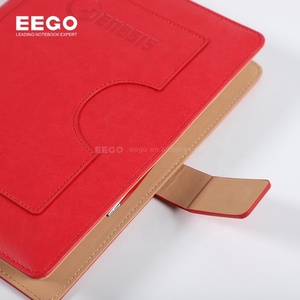 Logo personalizzato Business foglia larga A5 in pelle rossa quaderno diari Non datati con pulsante magnetico - Product Image 6