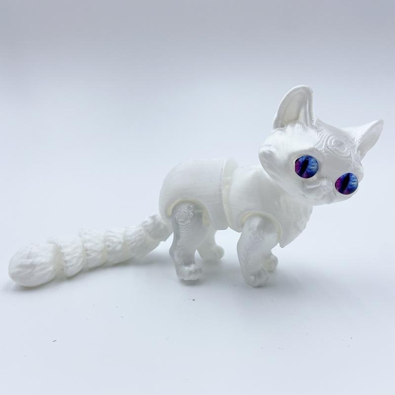 Chat blanc de 12 cm de long