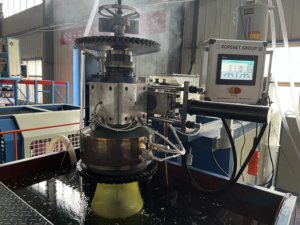 Nueva línea de producción para protección de vegetación verde Huerto PE Plástico Anti Bird Netting Mesh Making Machine para jardín - Product Image 5