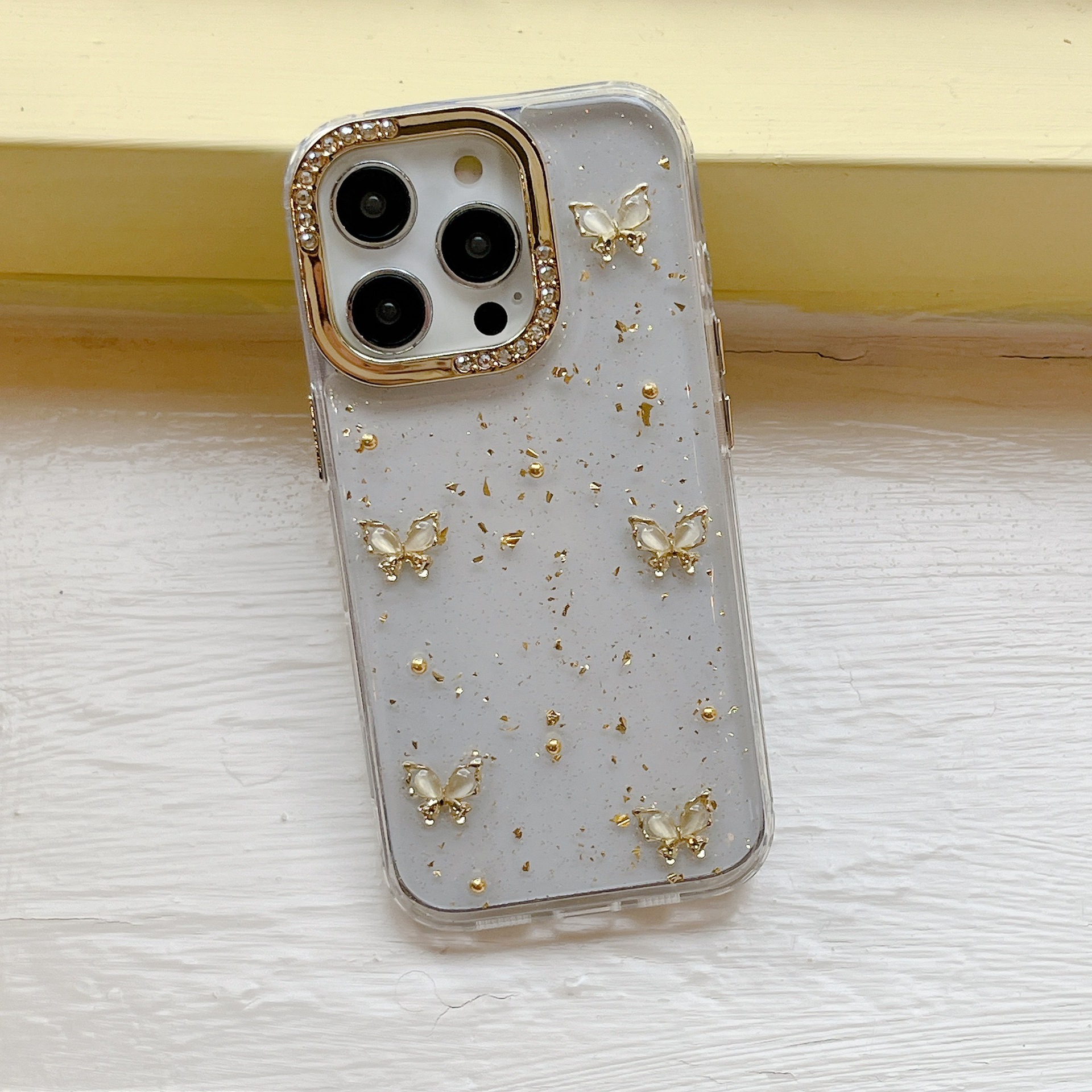 โกลเด้น