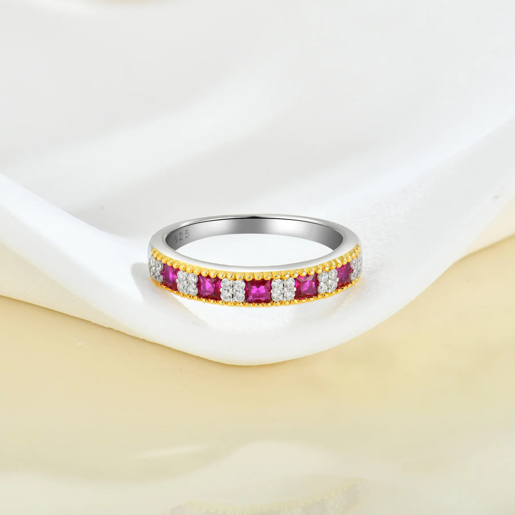 Gioielli in argento 925 stile americano Vintage minimalisti impilabili taglio principessa rubino con cornice anello a fascia in zirconio cubico