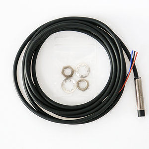 Analoger Ausgangs sensor M30 Ausgang 0-10V 0-20mA Kabel positions sensoren Kapazitiver Näherung sensor 15-30VDC 3/4 Drähte