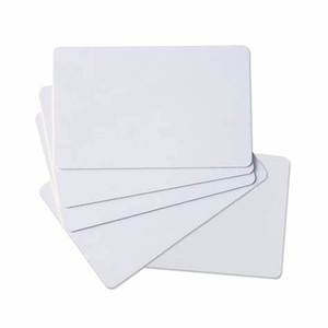 快速交货价格便宜CMYK印刷CR80塑料<span class=keywords><strong>PVC</strong></span>会员卡/名片/问候感谢卡
