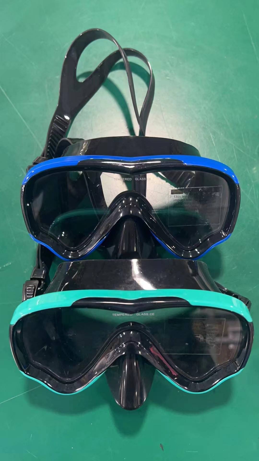 ดำ เขียว